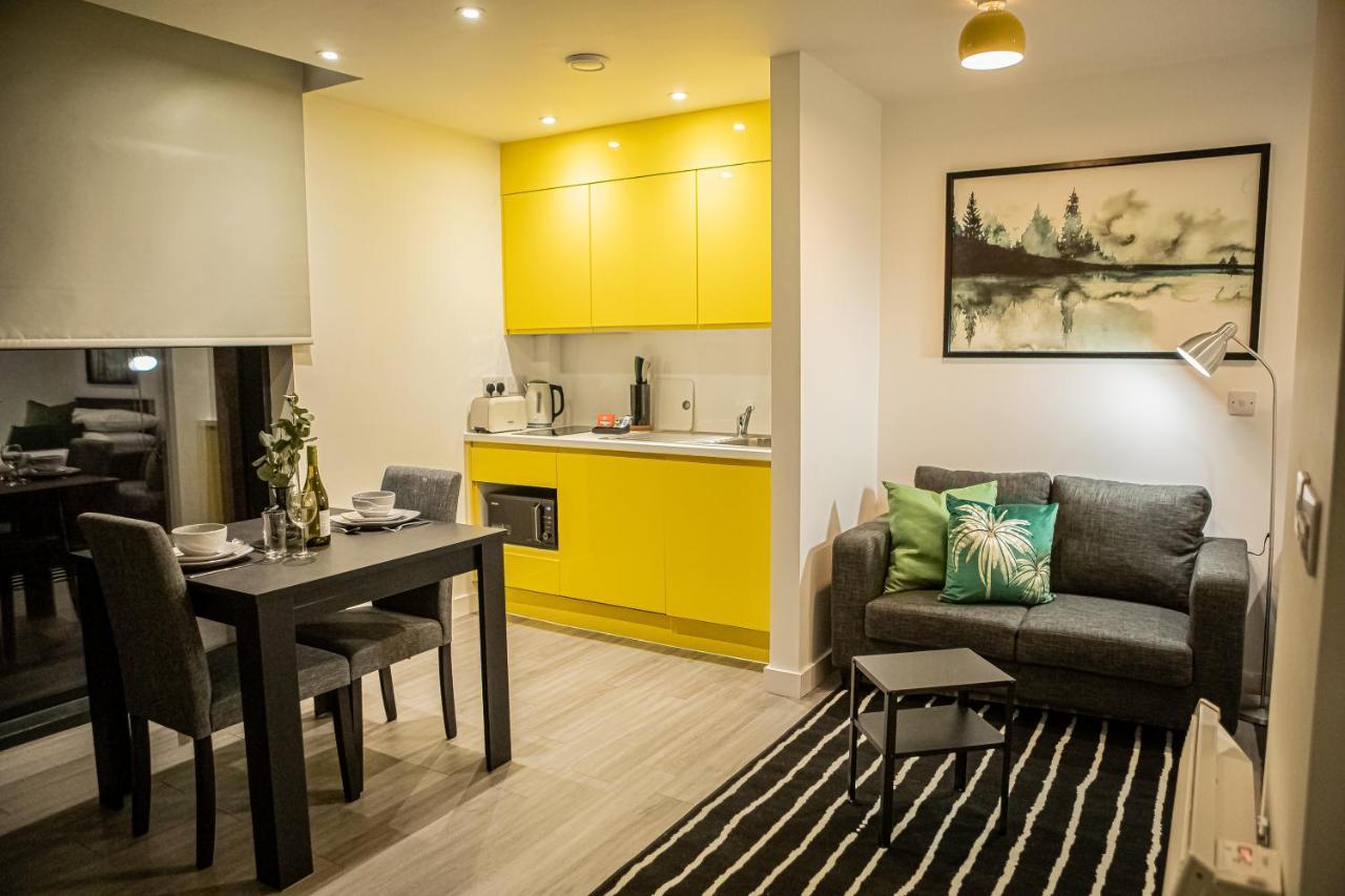 Royal Riverside Apartments Sheffield Centre - Opulent Living Экстерьер фото