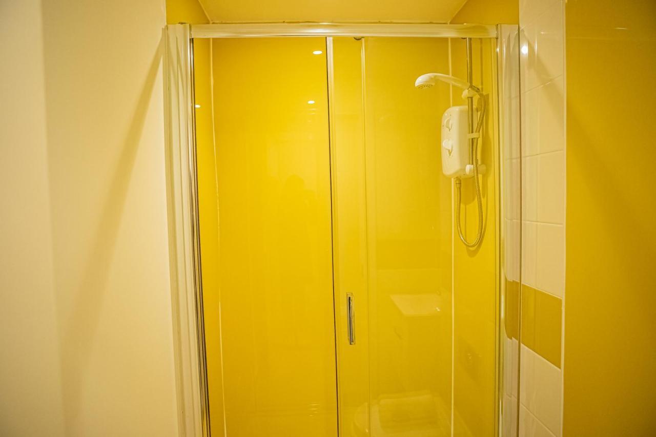 Royal Riverside Apartments Sheffield Centre - Opulent Living Экстерьер фото