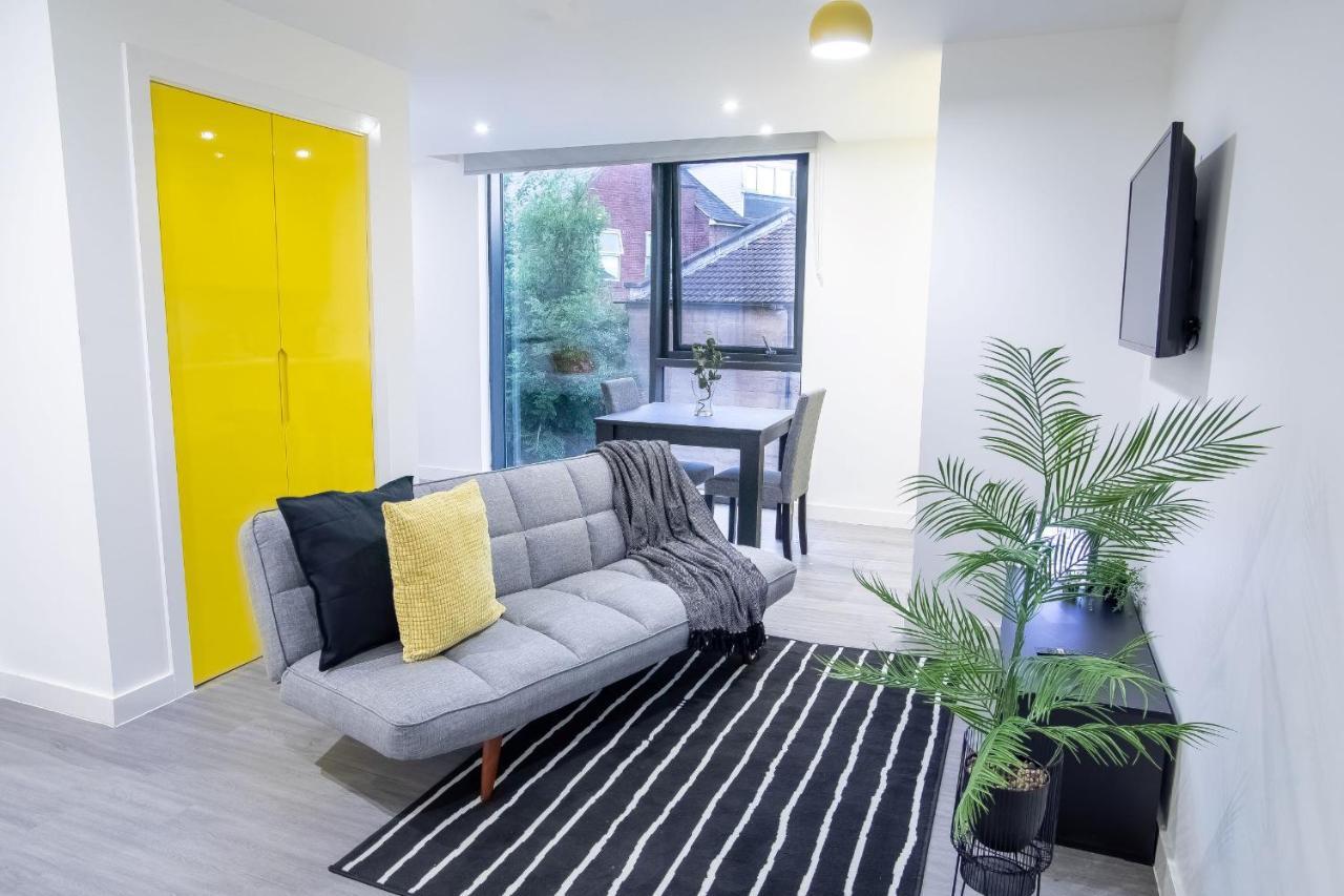 Royal Riverside Apartments Sheffield Centre - Opulent Living Экстерьер фото