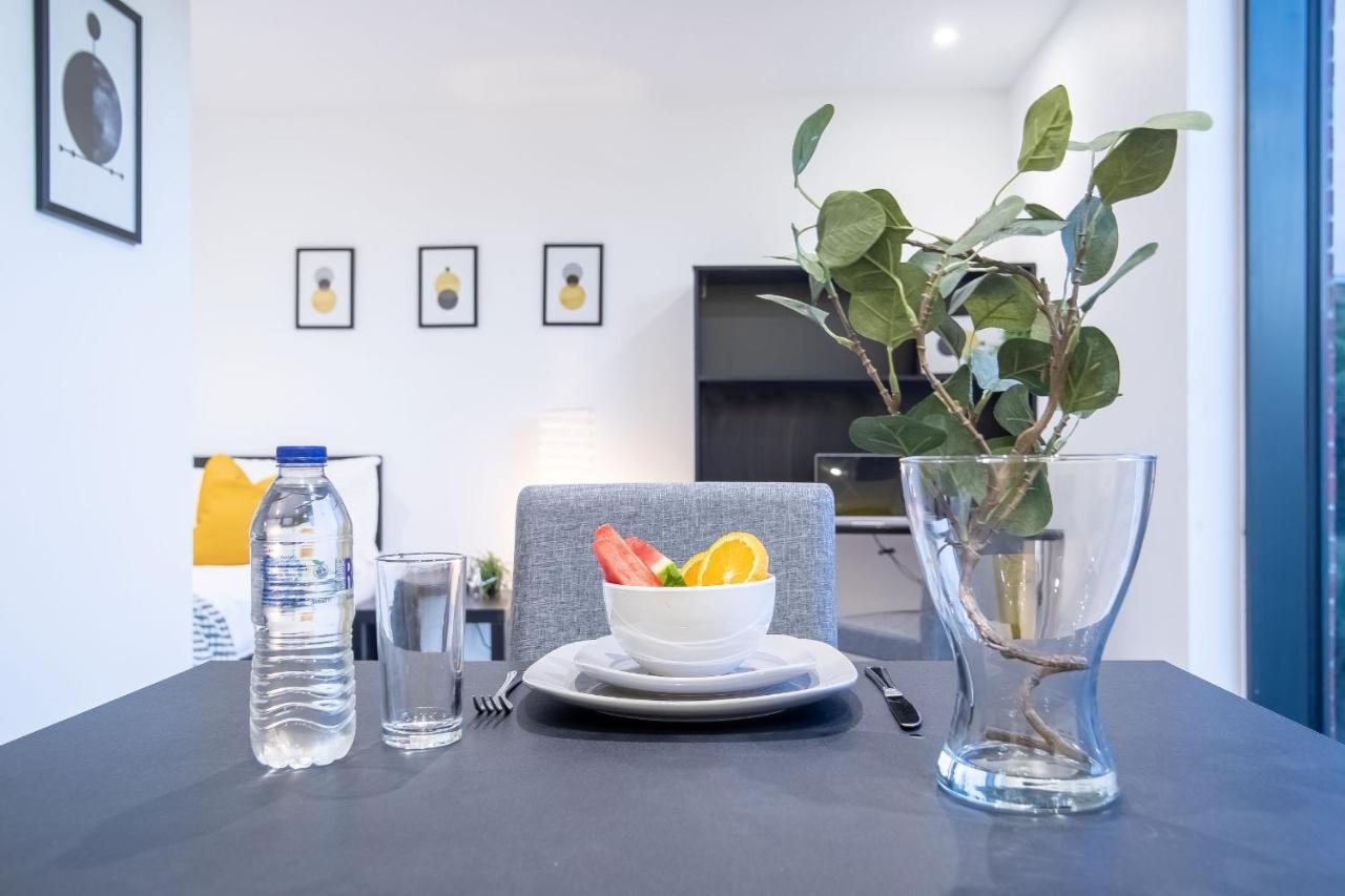 Royal Riverside Apartments Sheffield Centre - Opulent Living Экстерьер фото