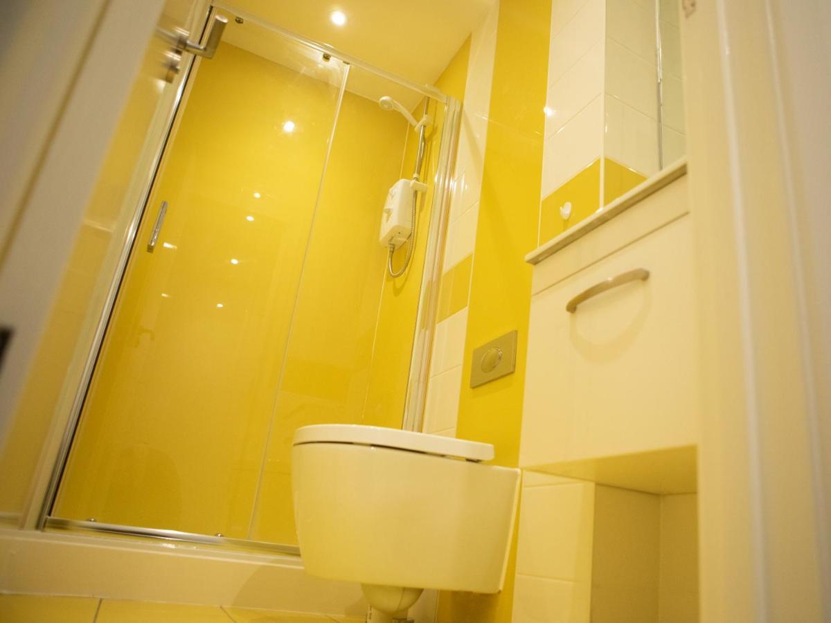 Royal Riverside Apartments Sheffield Centre - Opulent Living Экстерьер фото